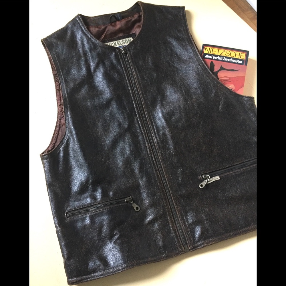 Real leather sleeveless jacket
